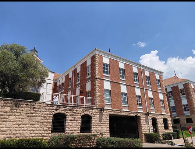 1,462M² OFFICE FOR SALE IN WITKOPPEN